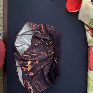 Nike Women's Cosmic Lava Swirl Marble Print Bike Shorts